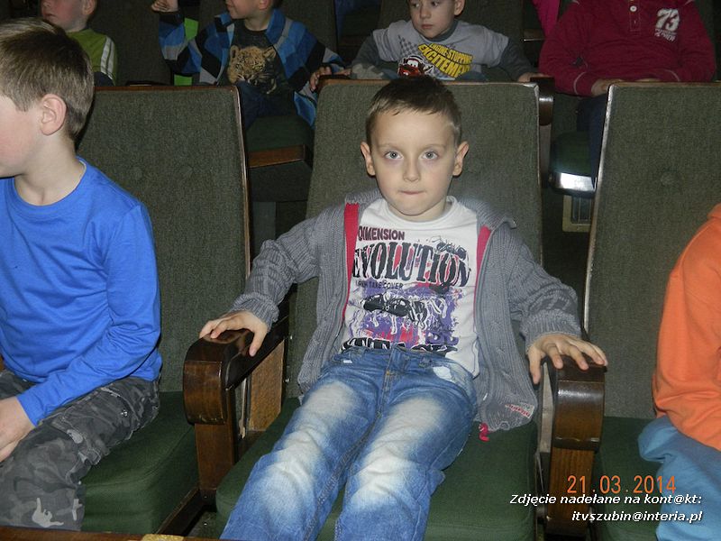 Przedszkolaki na spektaklu pt. ?Kopciuszek? w Gnieźnie