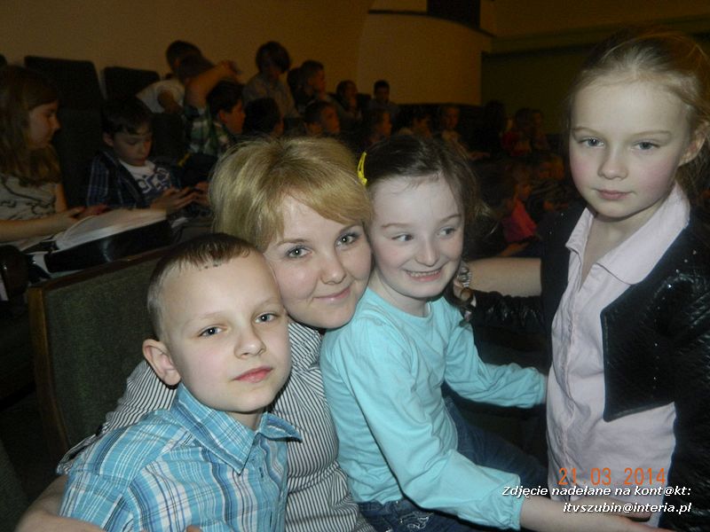 Przedszkolaki na spektaklu pt. ?Kopciuszek? w Gnieźnie