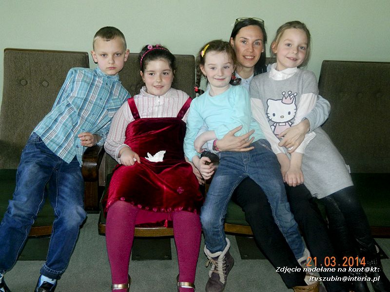 Przedszkolaki na spektaklu pt. ?Kopciuszek? w Gnieźnie