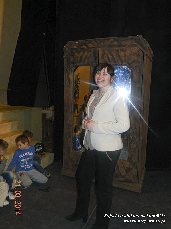 Przedszkolaki na spektaklu pt. ?Kopciuszek? w Gnieźnie