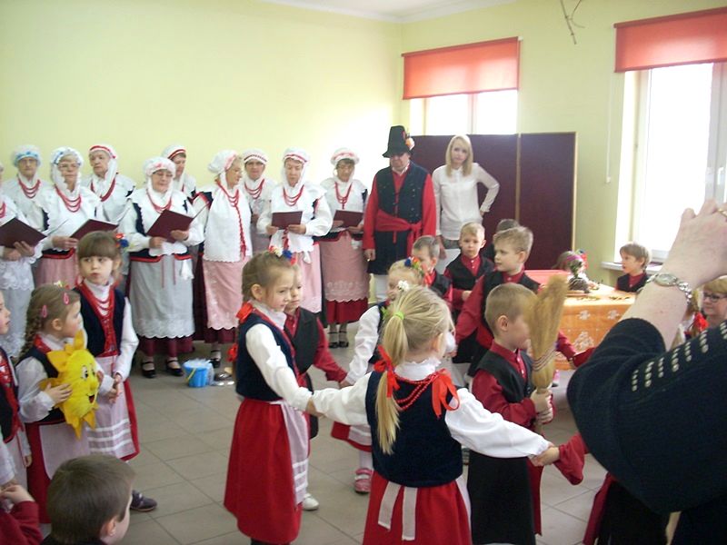 Przedszkolaki w bibliotece