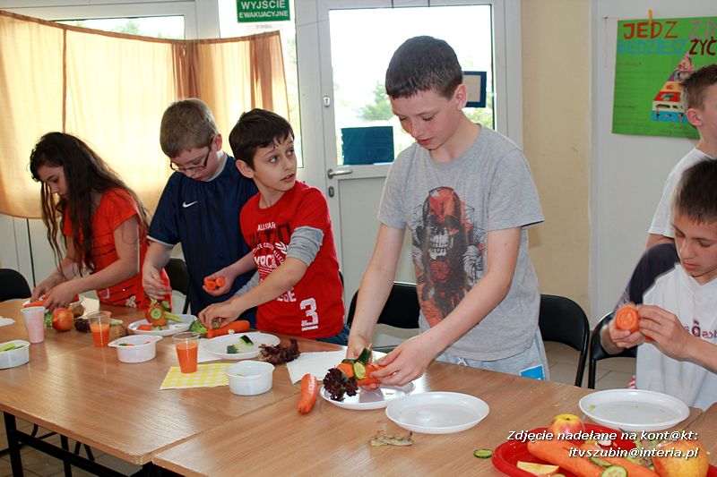 Żyj zdrowo i kolorowo - obchody Światowego Dnia Zdrowia w Kołaczkowie