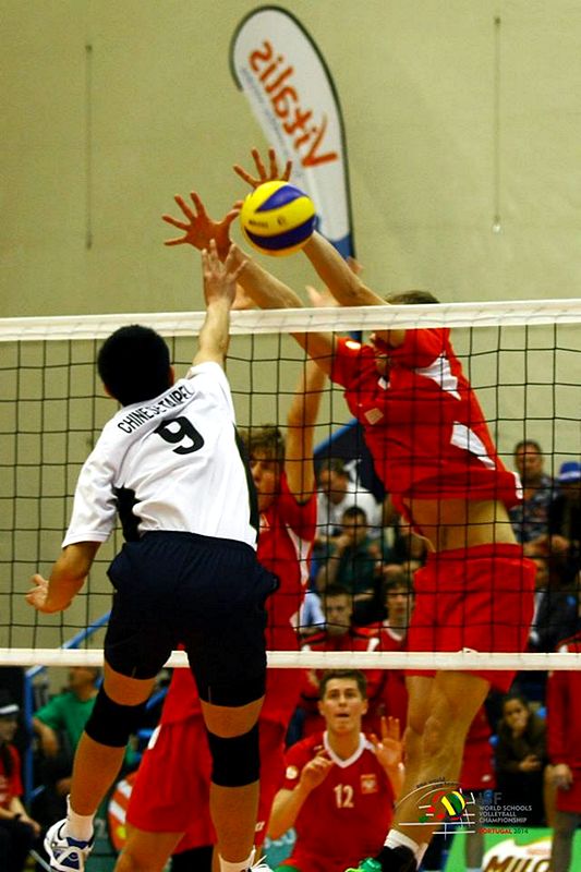 Po zaciętej i wyrównanej walce o Mistrzostwo Świata Szkół w siatkówce Janek Lesiuk powraca do domu ze srebrem !!!