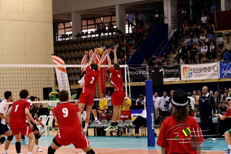 Po zaciętej i wyrównanej walce o Mistrzostwo Świata Szkół w siatkówce Janek Lesiuk powraca do domu ze srebrem !!!