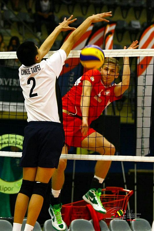 Po zaciętej i wyrównanej walce o Mistrzostwo Świata Szkół w siatkówce Janek Lesiuk powraca do domu ze srebrem !!!