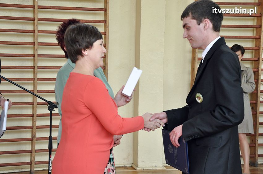 Zakończenie roku szkolnego klasy maturalnej w ZSP Szubin