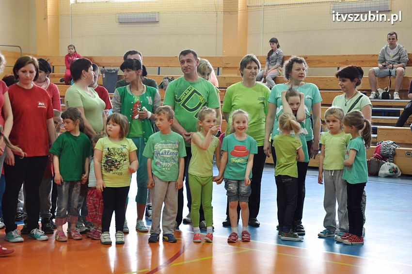 Mamo,Tato baw się z nami