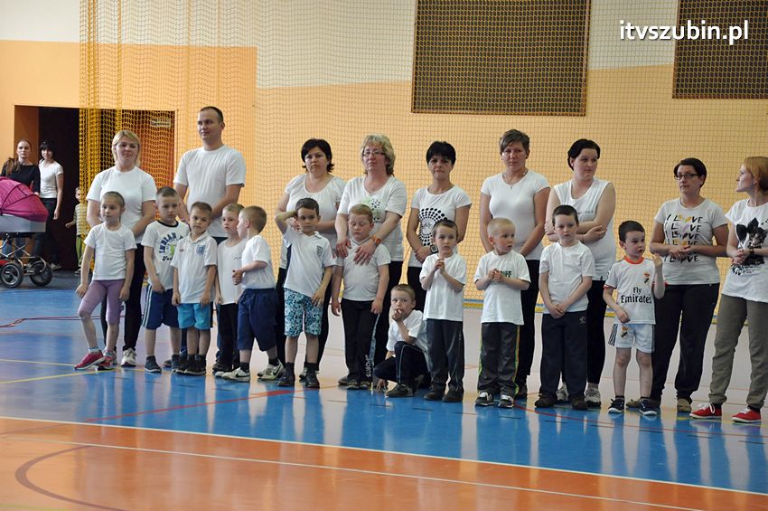 Mamo,Tato baw się z nami