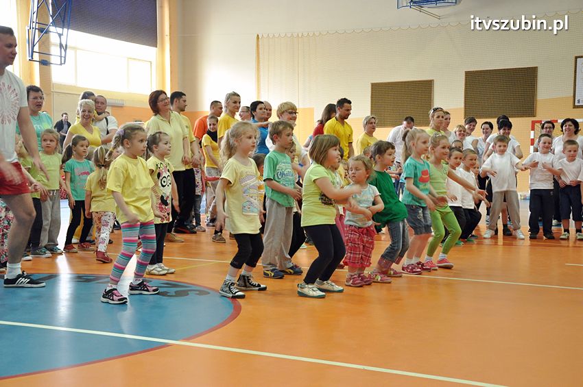 Mamo,Tato baw się z nami