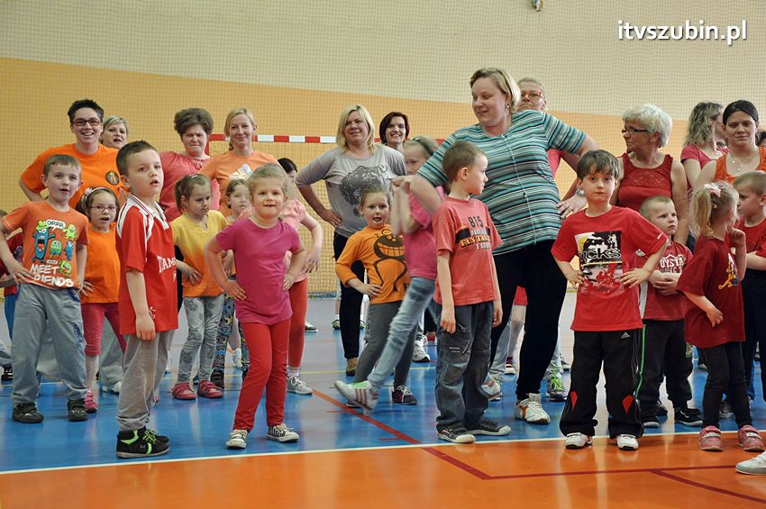 Mamo,Tato baw się z nami