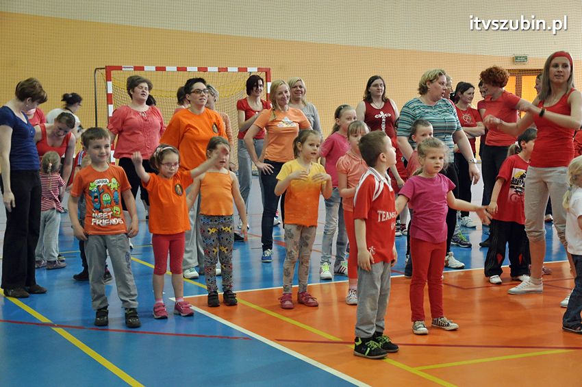 Mamo,Tato baw się z nami