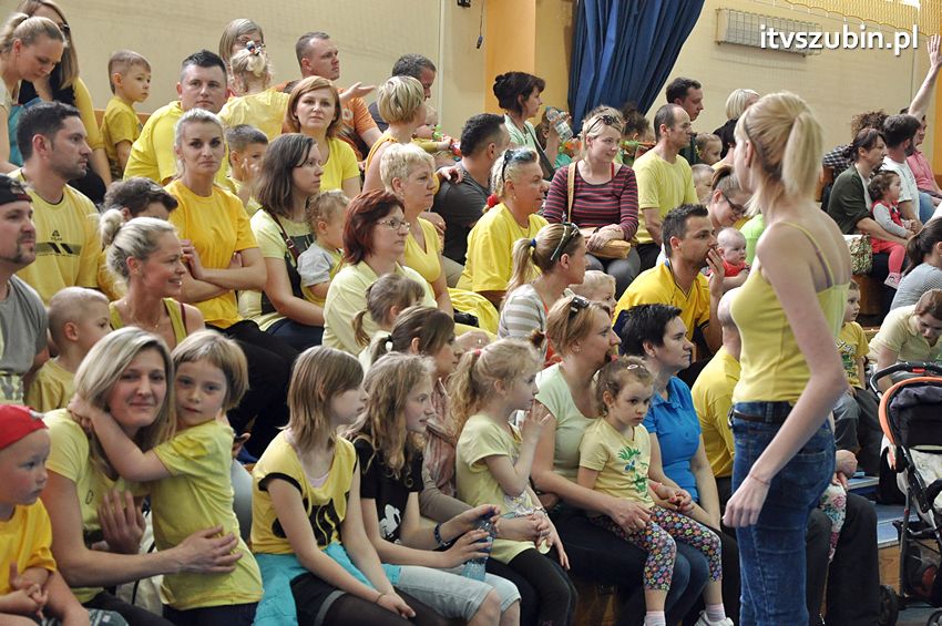 Mamo,Tato baw się z nami