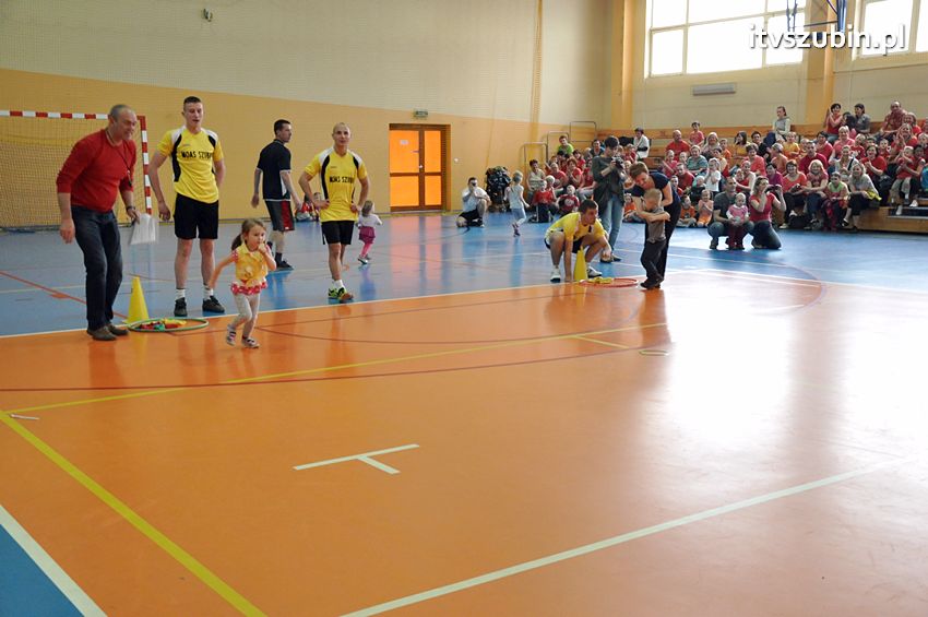 Mamo,Tato baw się z nami