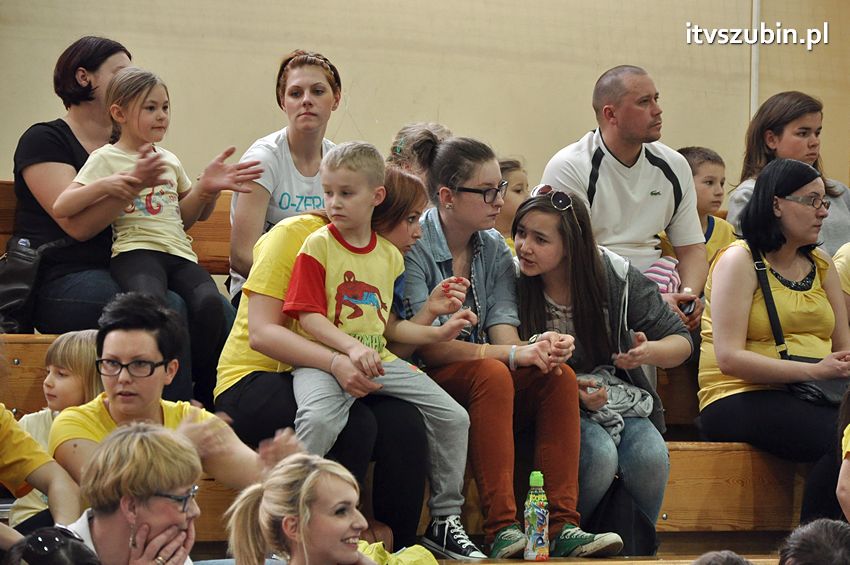 Mamo,Tato baw się z nami