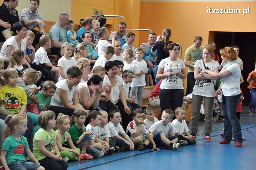 Mamo,Tato baw się z nami