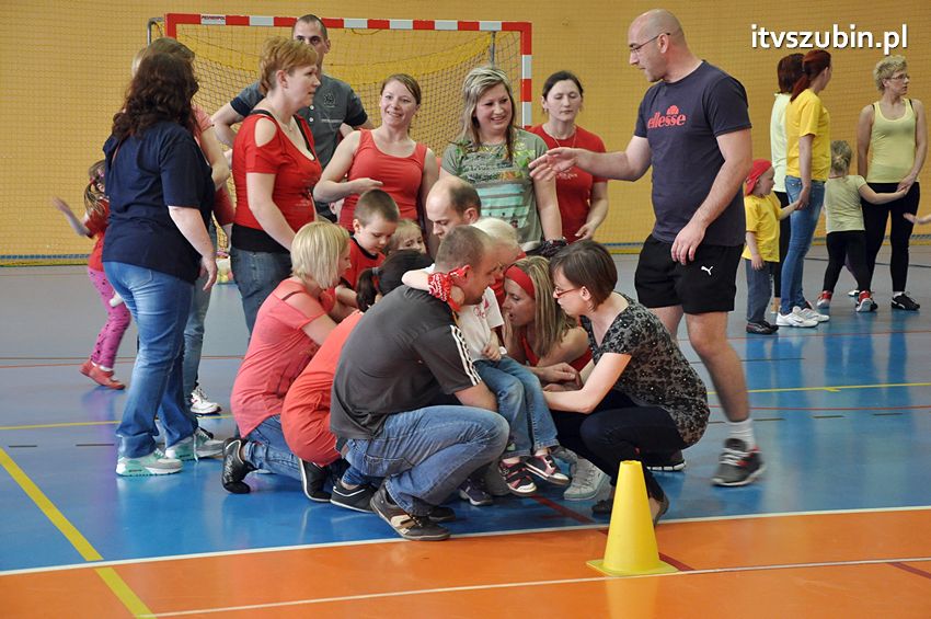 Mamo,Tato baw się z nami