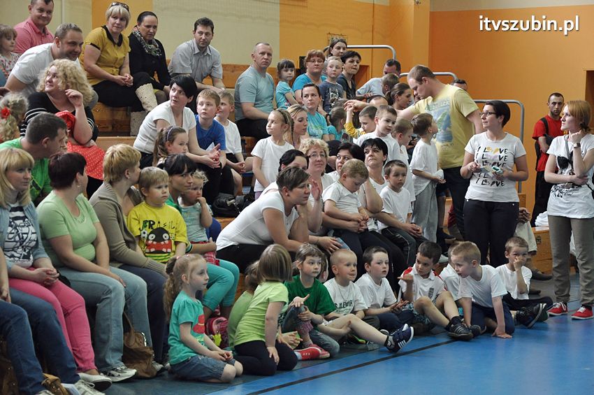 Mamo,Tato baw się z nami