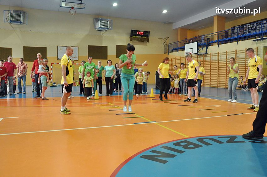 Mamo,Tato baw się z nami