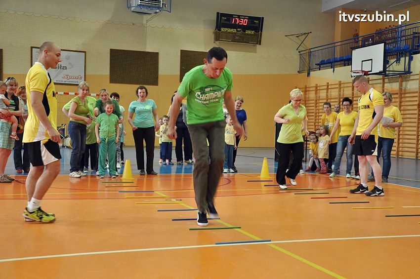 Mamo,Tato baw się z nami