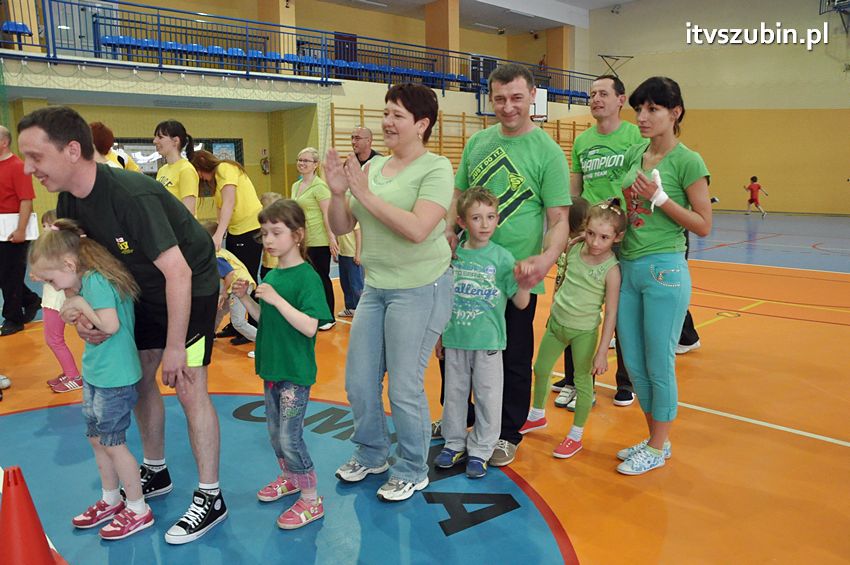 Mamo,Tato baw się z nami