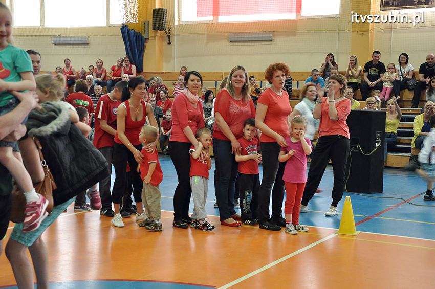 Mamo,Tato baw się z nami