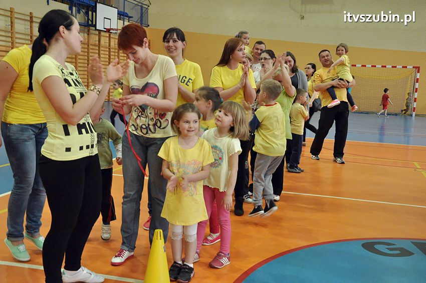 Mamo,Tato baw się z nami