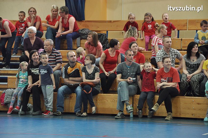 Mamo,Tato baw się z nami