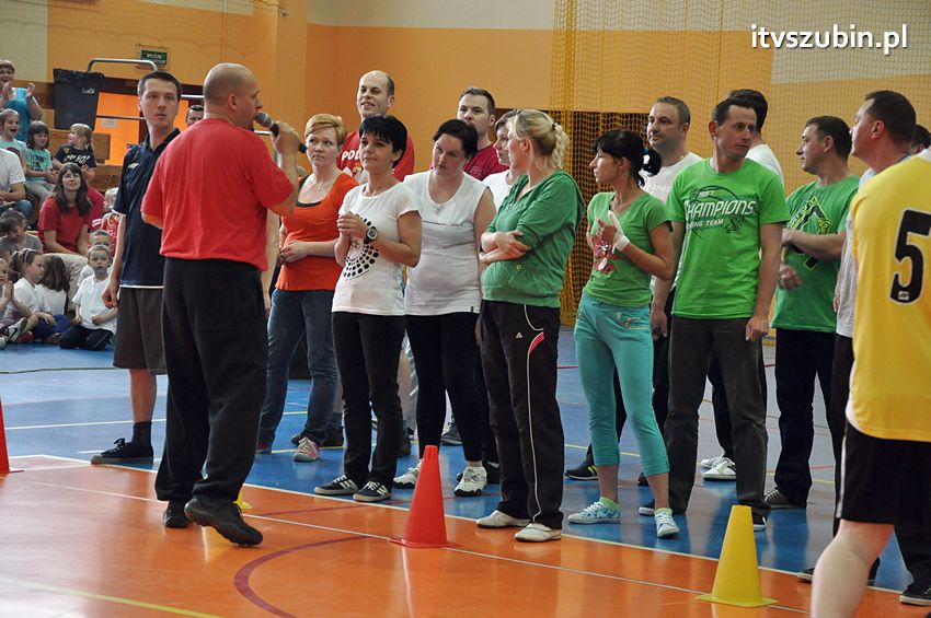 Mamo,Tato baw się z nami