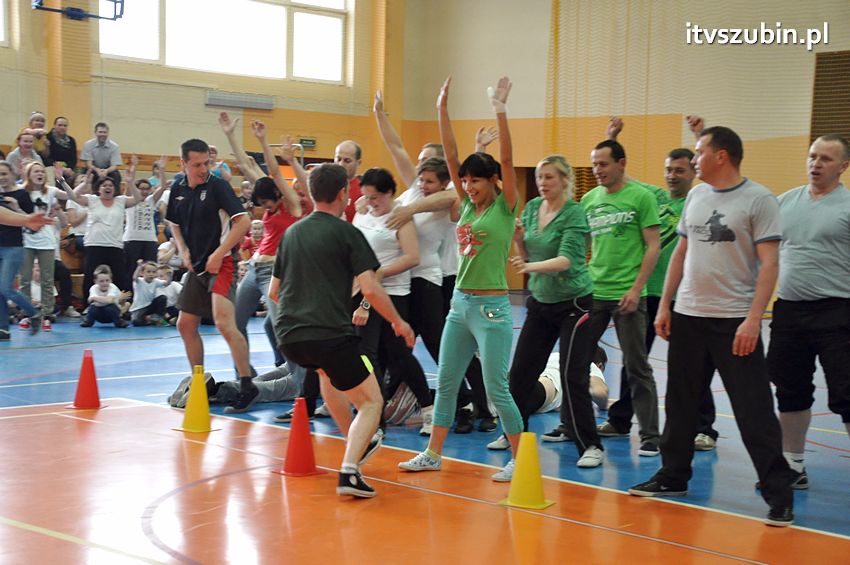 Mamo,Tato baw się z nami