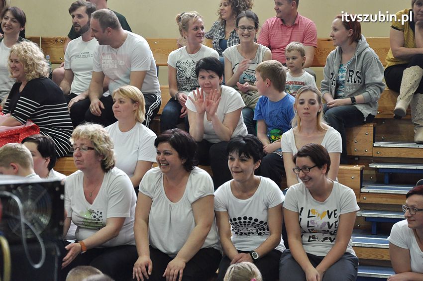 Mamo,Tato baw się z nami