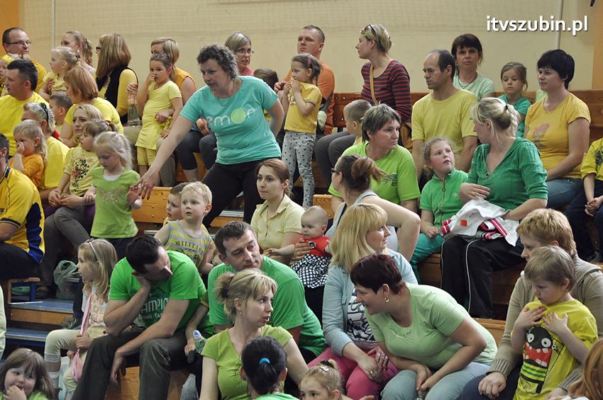 Mamo,Tato baw się z nami