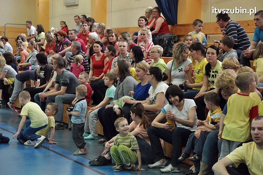 Mamo,Tato baw się z nami