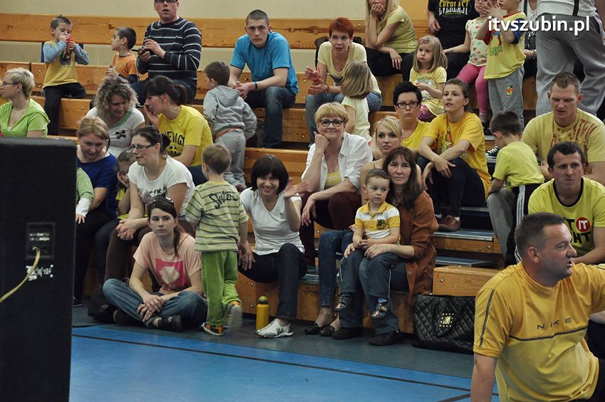 Mamo,Tato baw się z nami