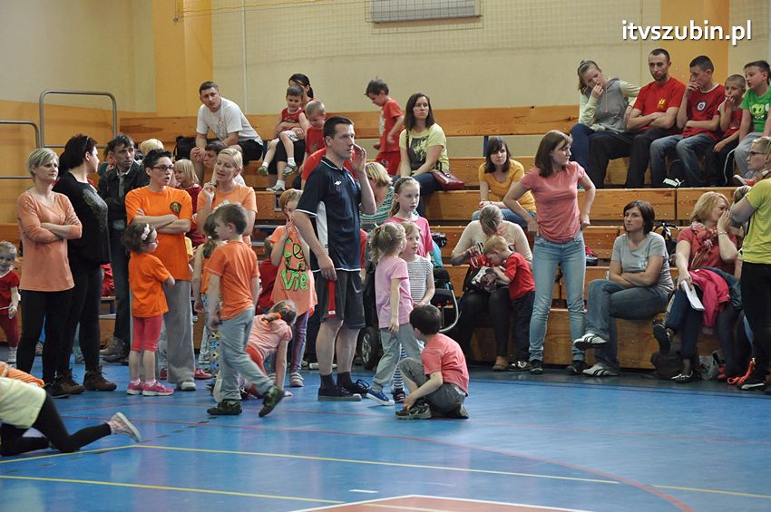 Mamo,Tato baw się z nami