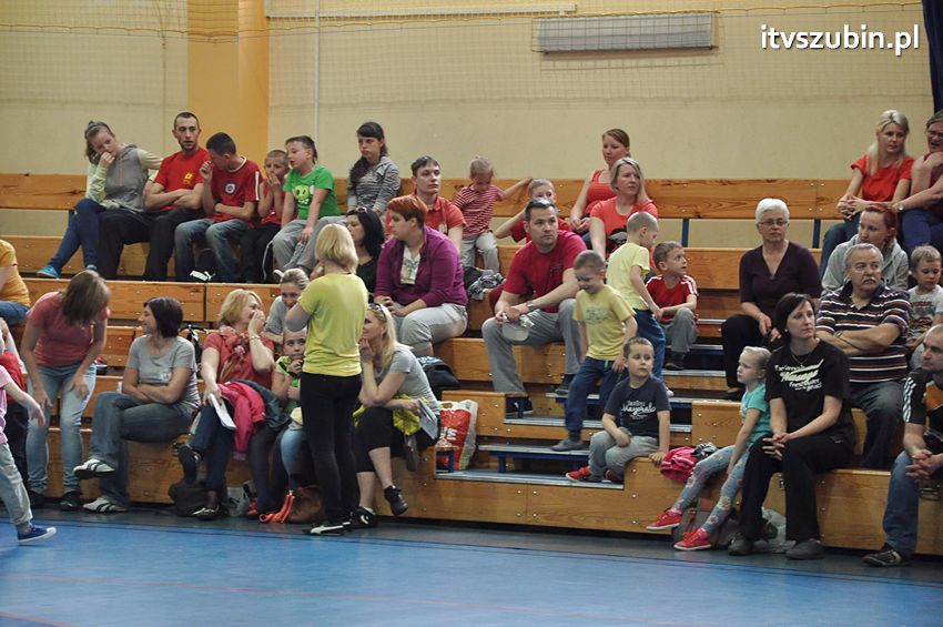 Mamo,Tato baw się z nami