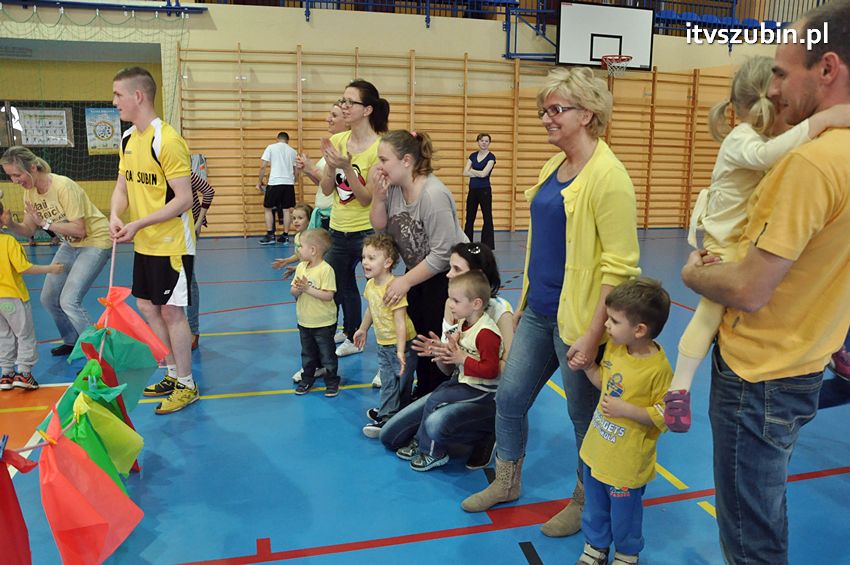 Mamo,Tato baw się z nami