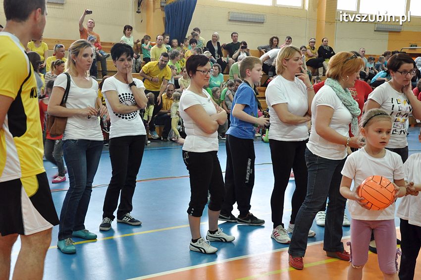 Mamo,Tato baw się z nami