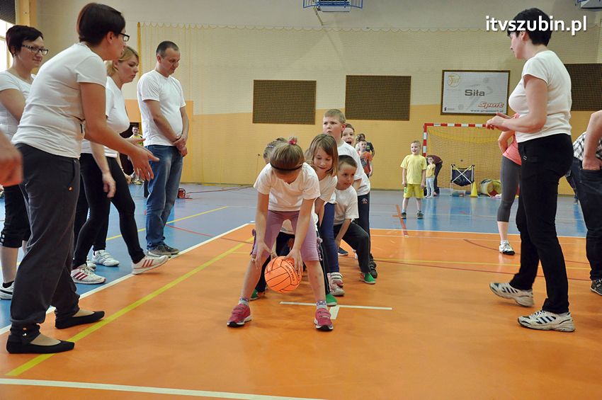Mamo,Tato baw się z nami