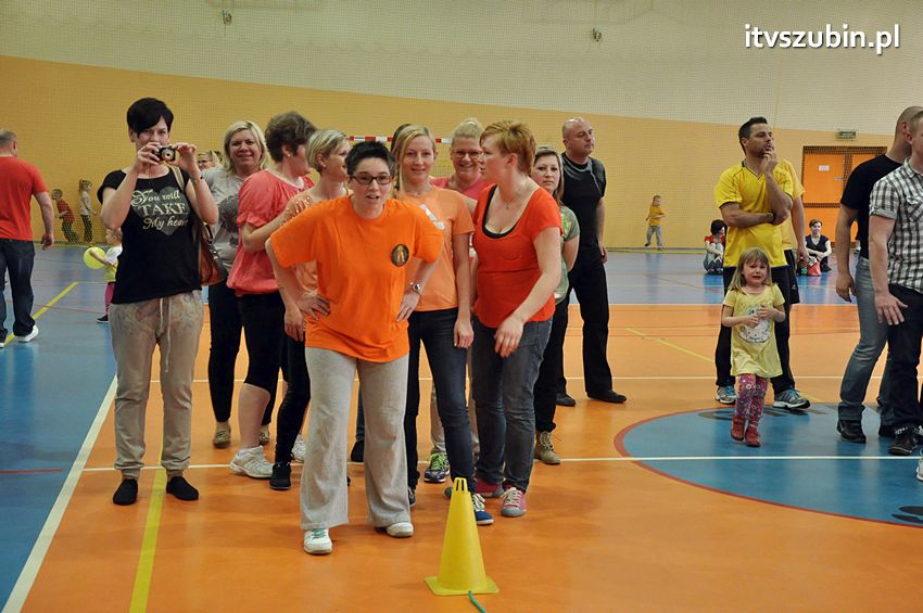 Mamo,Tato baw się z nami