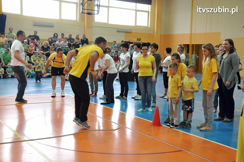 Mamo,Tato baw się z nami