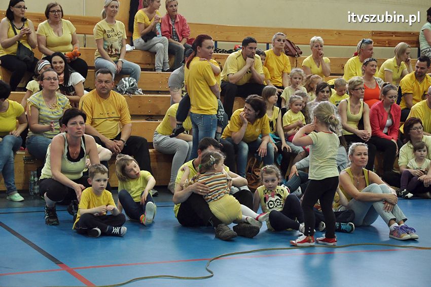 Mamo,Tato baw się z nami