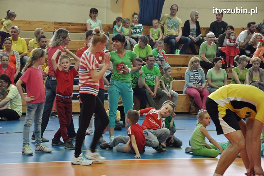 Mamo,Tato baw się z nami