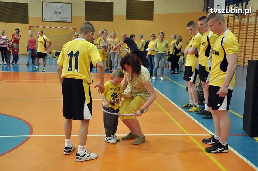 Mamo,Tato baw się z nami