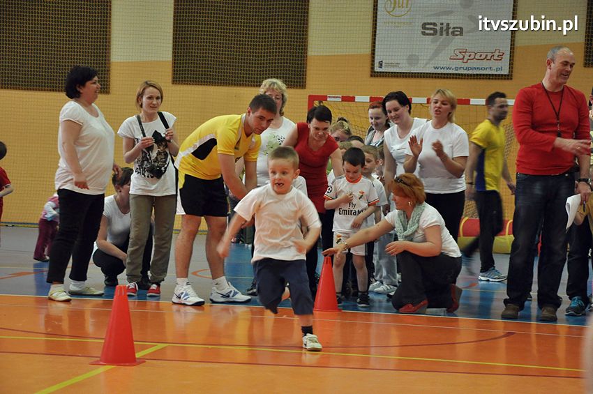 Mamo,Tato baw się z nami