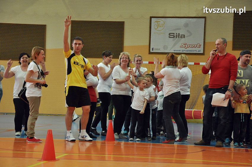 Mamo,Tato baw się z nami