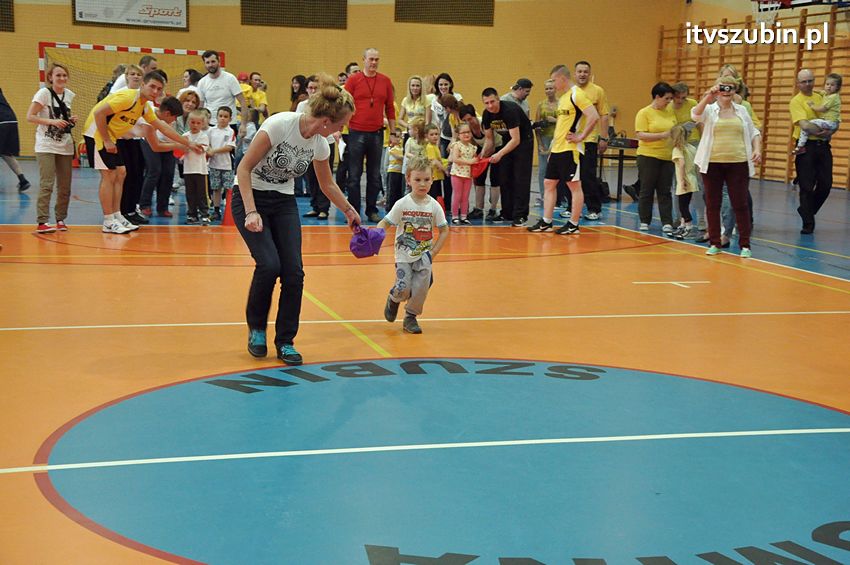 Mamo,Tato baw się z nami