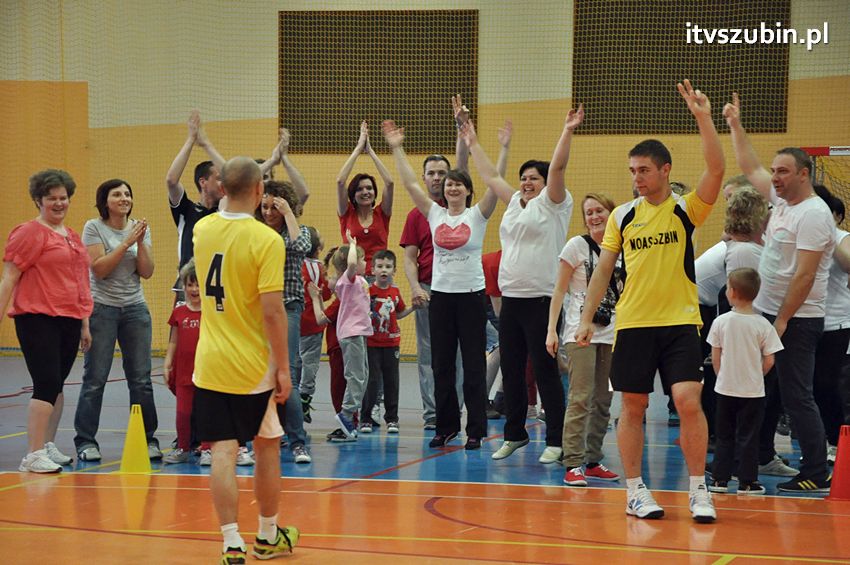 Mamo,Tato baw się z nami