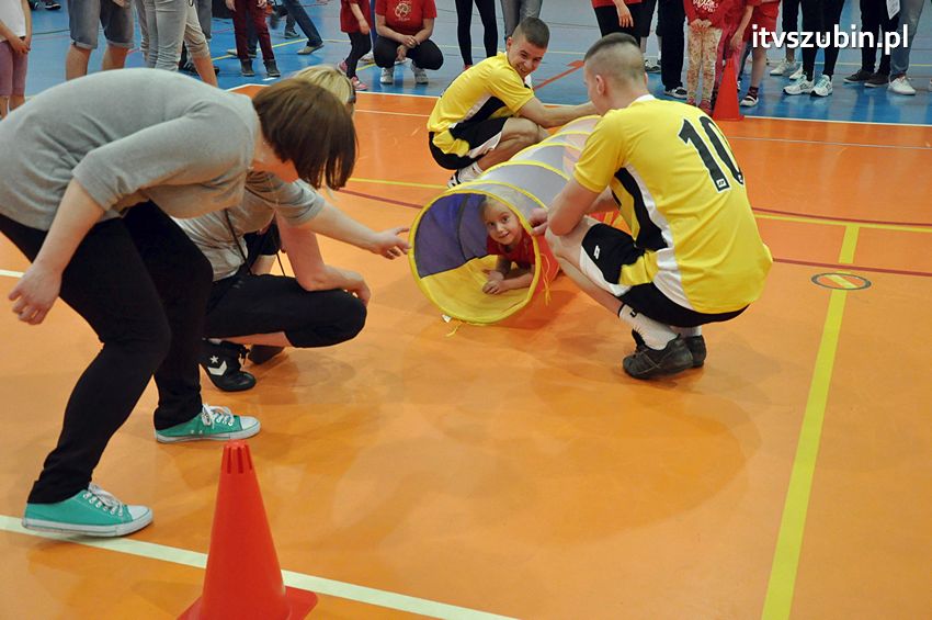 Mamo,Tato baw się z nami