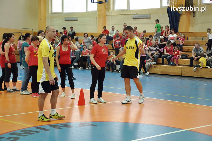 Mamo,Tato baw się z nami