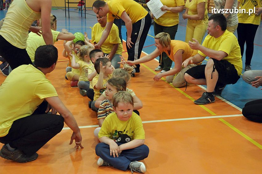 Mamo,Tato baw się z nami